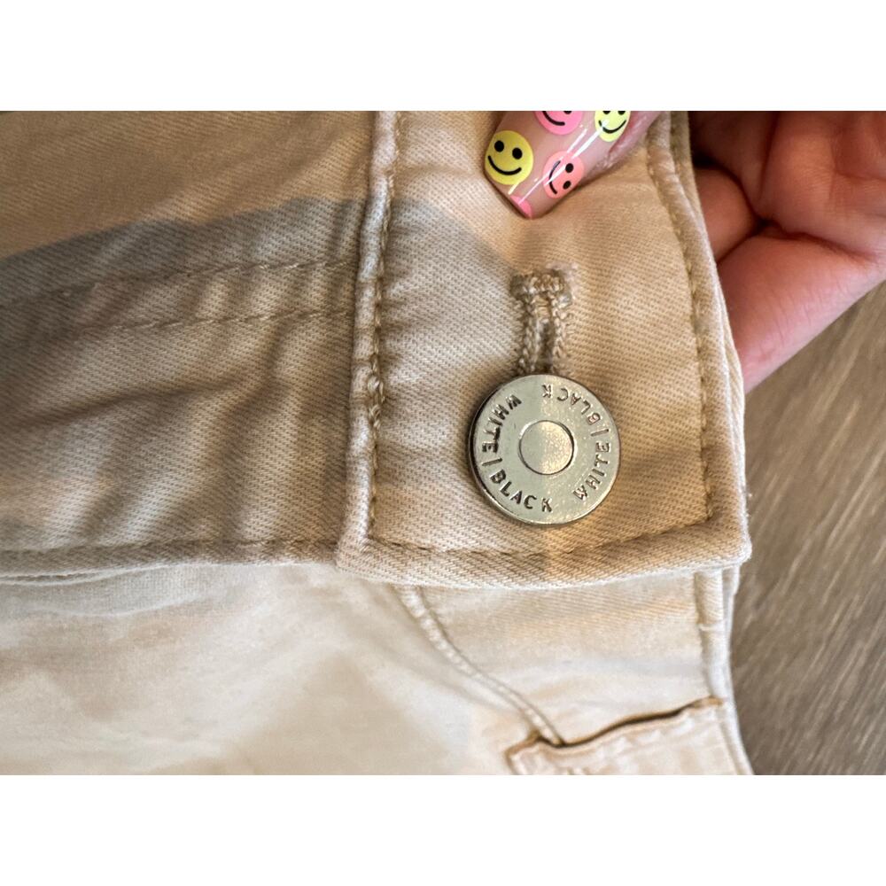 White House Black Market Khaki Shorts Size 8 Mid Rise Stretch Chino - Picture 6 of 6